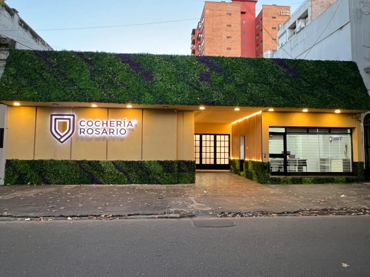 Frente de Cochería Rosario en Santiago 979, Rosario